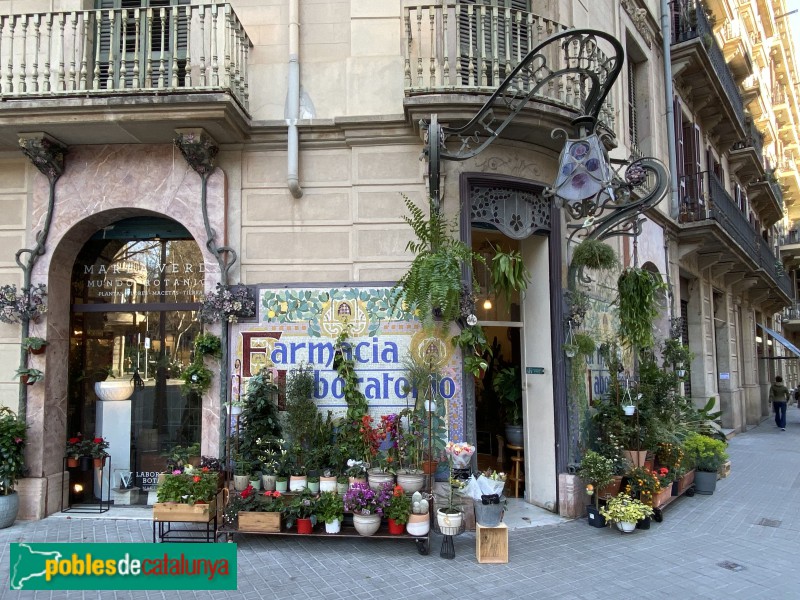 Barcelona - Farmàcia Viladot (Foto: Albert Esteves, 2022) Barcelona - Farmàcia Viladot