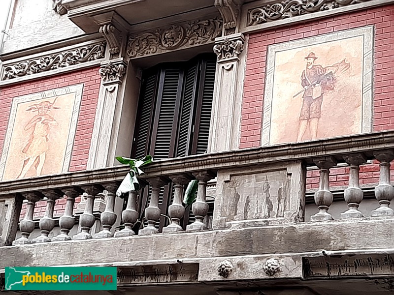 Barcelona - Casa Agustí Atzeries. Pintures esquerra