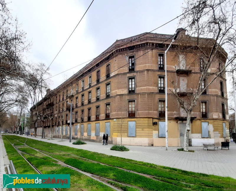 Barcelona - Habitatges per a militars del carrer Wellington