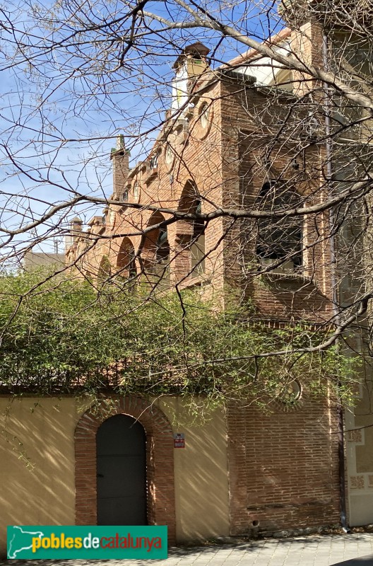 La Garriga - Passeig Til·lers, 24. Façana modernista