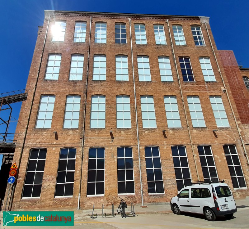 Antiga fàbrica Fabra i Coats - Façana (Foto: Sergi Suárez, 2022) Antiga fàbrica Fabra i Coats - Façana