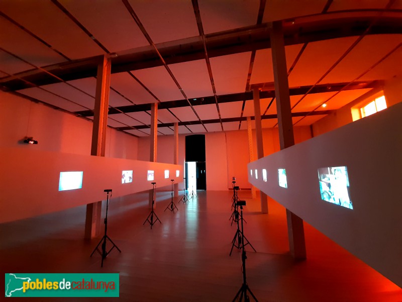 Antiga fàbrica Fabra i Coats. Sala Exposició (Foto: Sergi Suárez, 2022) Antiga fàbrica Fabra i Coats. Sala Exposició