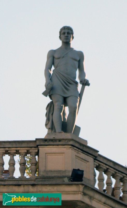 Tarragona - La Caixa. Escultura <i>el Treball</i>, de Salvador Martorell