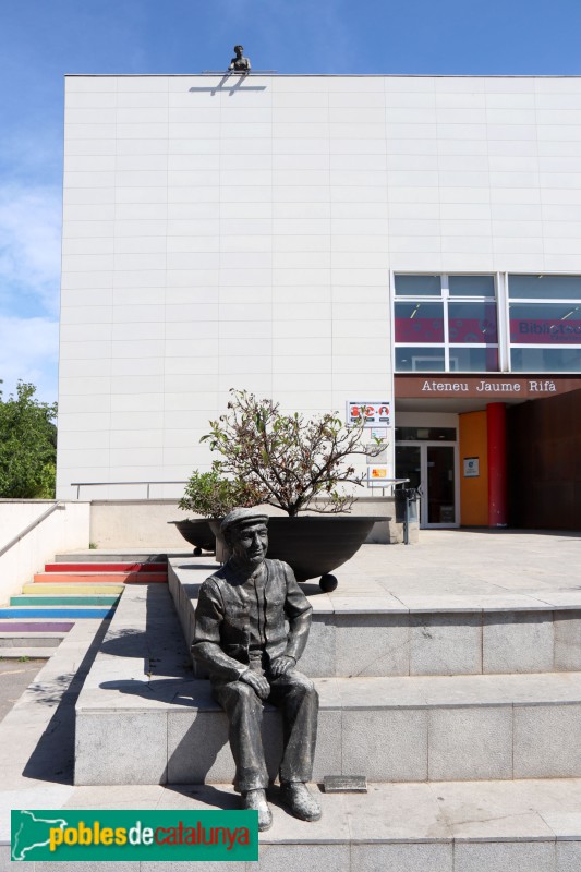 Sant Fost de Campsentelles - Escultura <i>Fruit de les relacions</i>