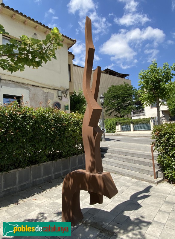 Montornès del Vallès - Escultura en homenatge als desapareguts a la Guerra Civil (Foto: Albert Esteves, 2022) Montornès del Vallès - Escultura en homenatge als desapareguts a la Guerra Civil