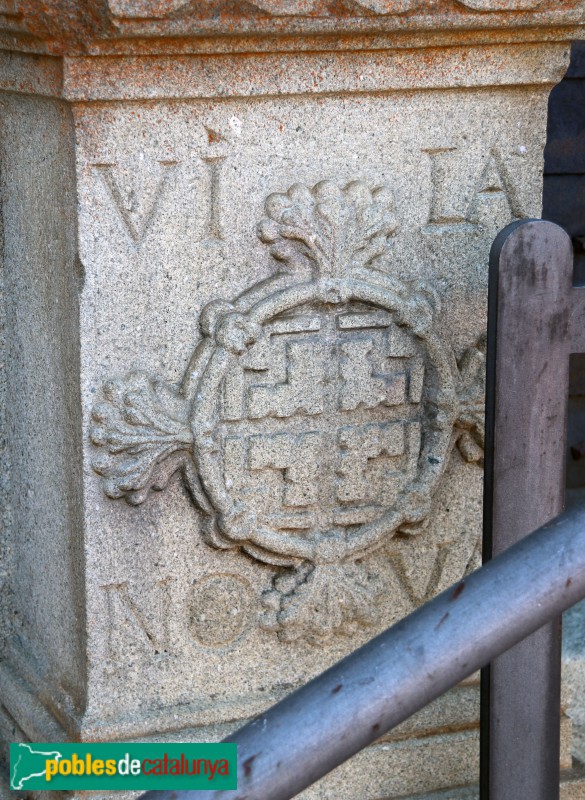 Vilanova del Vallès - Església de Santa Quitèria i Sant Esteve. Portada