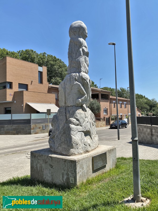 Sant Celoni - Monument a la Creu Roja