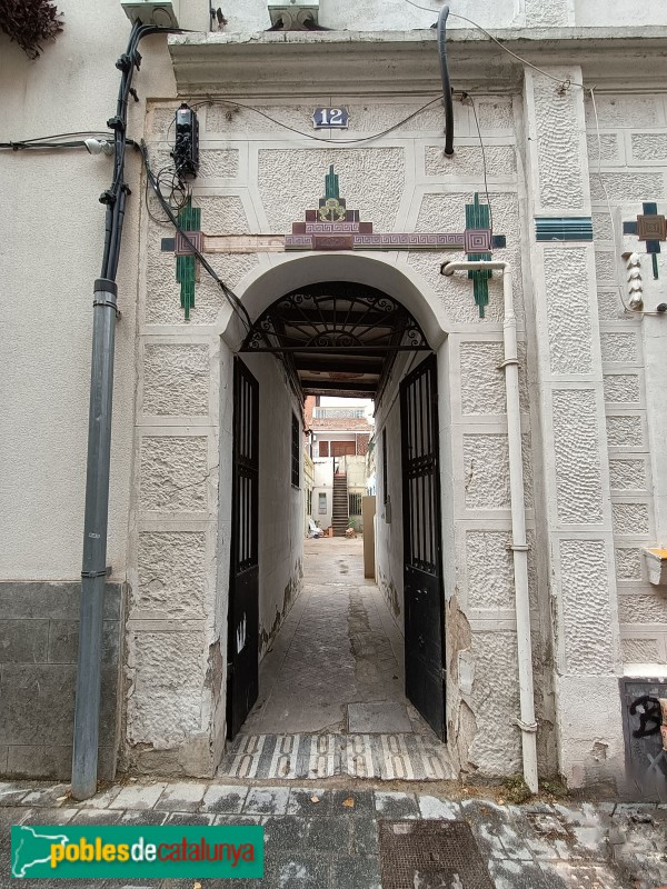 Barcelona -  Passatge del carrer de l'Aviació, 12