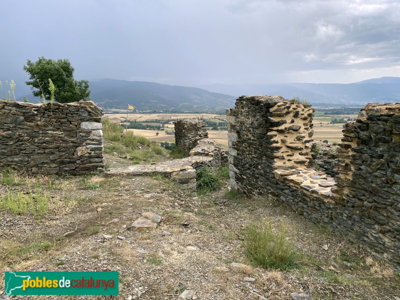 Llívia - Muralles del castell