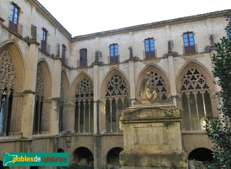 Vic - Catedral de Sant Pere. Claustre