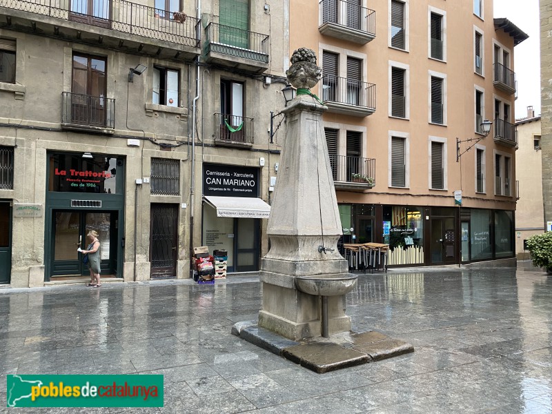 Vic - Font de la plaça del Pes