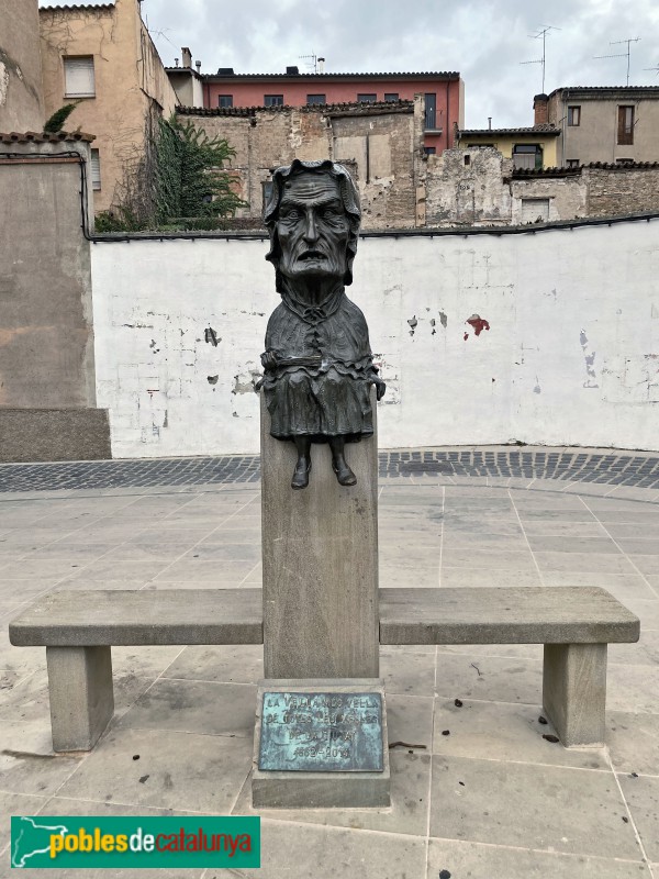 Vic - Escultura <i>La Vella</i>