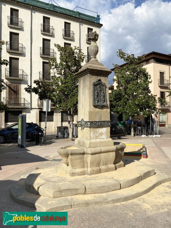 Vic - Font de la plaça dels Màrtirs