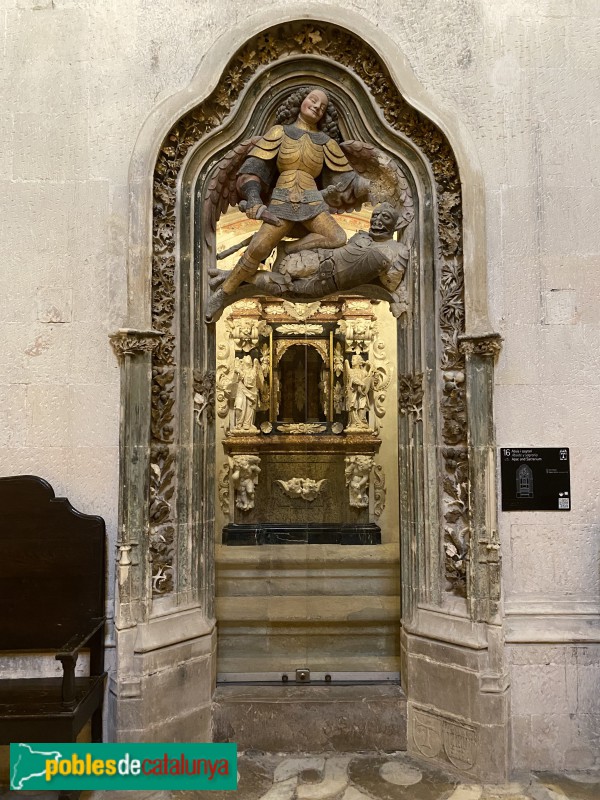 Tarragona - Catedral. Edicle amb sagrari