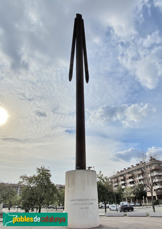 Vic - Monument a Jacint Verdaguer