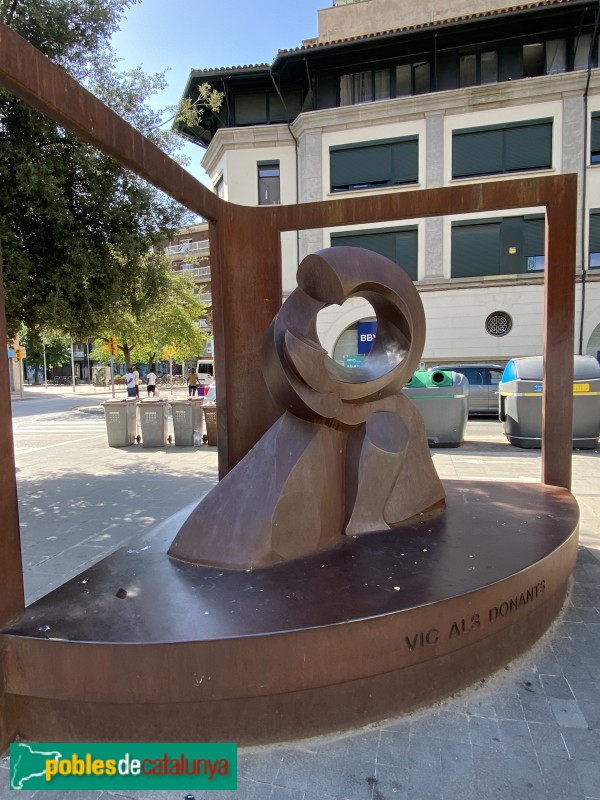 Vic - Escultura <i>Vic als donants</i>