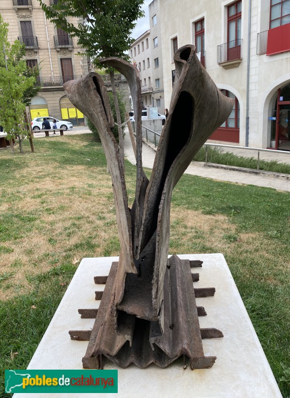 Vic - Escultura Victòria