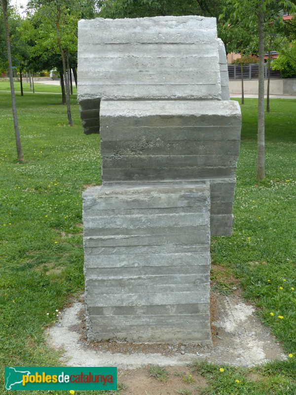 Vic - Escultura <i>Inversió</i>