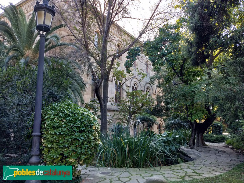 Barcelona - Universitat de Barcelona. Jardins