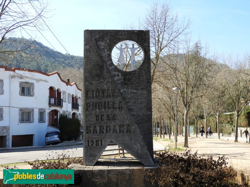 Santa Coloma de Farners - Monument Ciutat Publilla de la Sardana