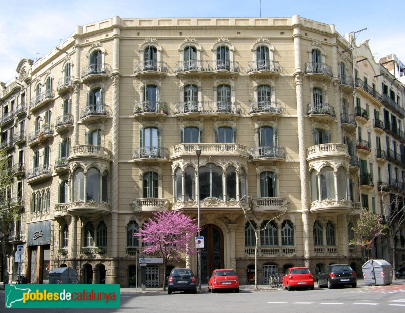 Còrsega, 259-261/ Enric Granados, 119 (Foto: Albert Esteves, 2008) Còrsega, 259-261/ Enric Granados, 119