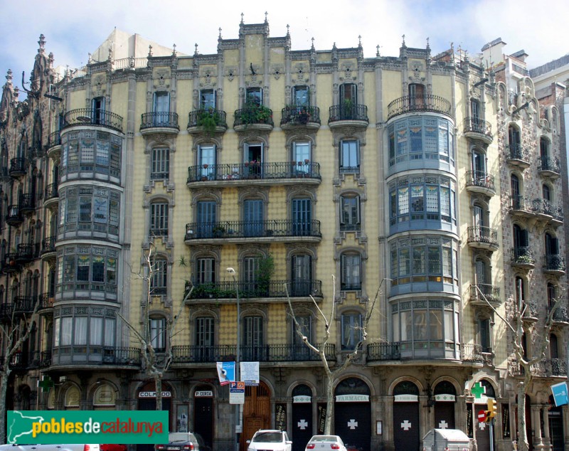 Barcelona - Aribau, 180 / París 180 bis. Abans de la restauració (Foto: Valentí Pons) Barcelona - Aribau, 180 / París 180 bis. Abans de la restauració