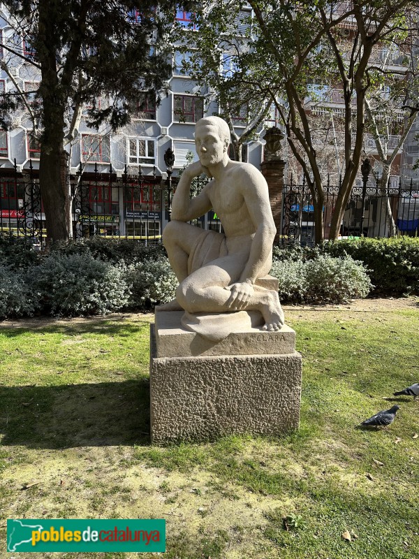 Barcelona - Escola Industrial. Escultura <i>Jove Atleta</i>