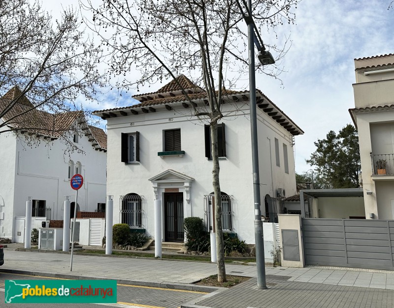 Sitges - Av. Sofia, 17. Casa Joan Ferratges