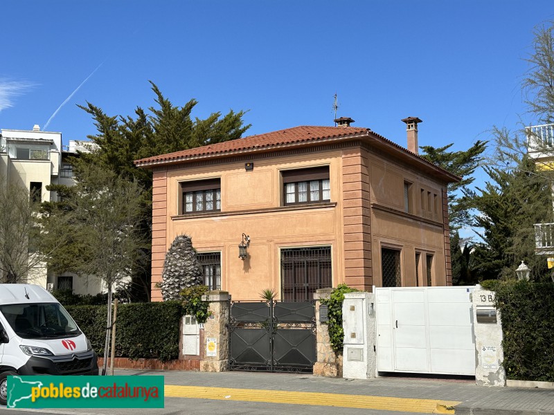 Casa Francesc Ferret (Passeig Marítim)