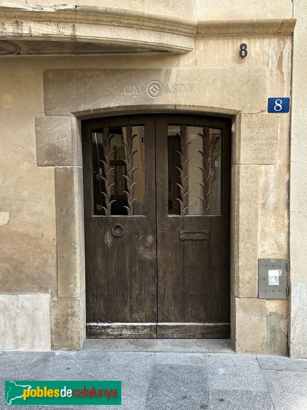 Centelles - Carrer de Jesús, 8