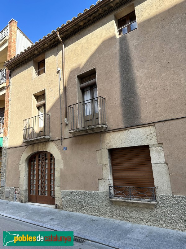 Centelles - Carrer de Jesús, 16. Casa Martí Vila