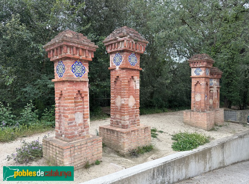 Vallromanes - Pilars de Can Morera