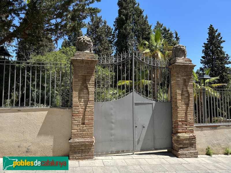 Sant Esteve Sesrovires - Can Farràs. Porta del jardí