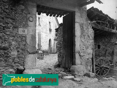 Gualba - Can Figueres (Foto: Frederic Flos -Arxiu Fotogràfic Centre Excursionista de Catalunya-, 1916-37) Gualba - Can Figueres