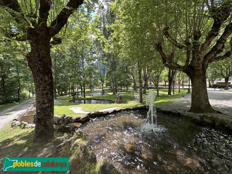 Boí - Caldes de Boí. Fonts i jardins (Foto: Albert Esteves, 2023) Boí - Caldes de Boí. Fonts i jardins