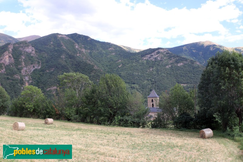 Cóll - L'església, des del poble (Foto: Albert Esteves, 2023) Cóll - L'església, des del poble