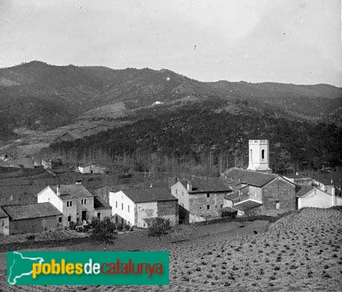 Vallgorguina - Panoràmica de Vallgorguina amb l'església de Sant Andreu