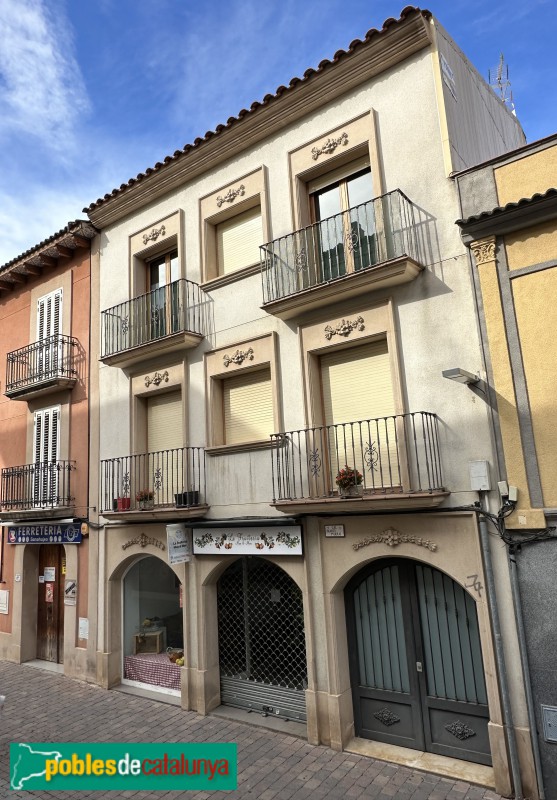 Castellbisbal - Carrer Pi i Margall. Cal Martí Parrai