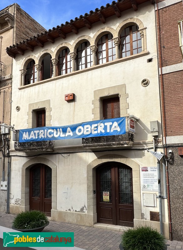 Castellbisbal - Carrer Pi i Margall. Casa historicista