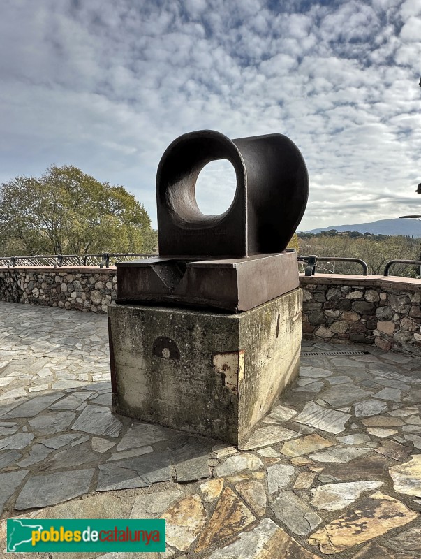 Sant Pere de Vilamajor - Escultura <i>La Veu de la Campana</i>