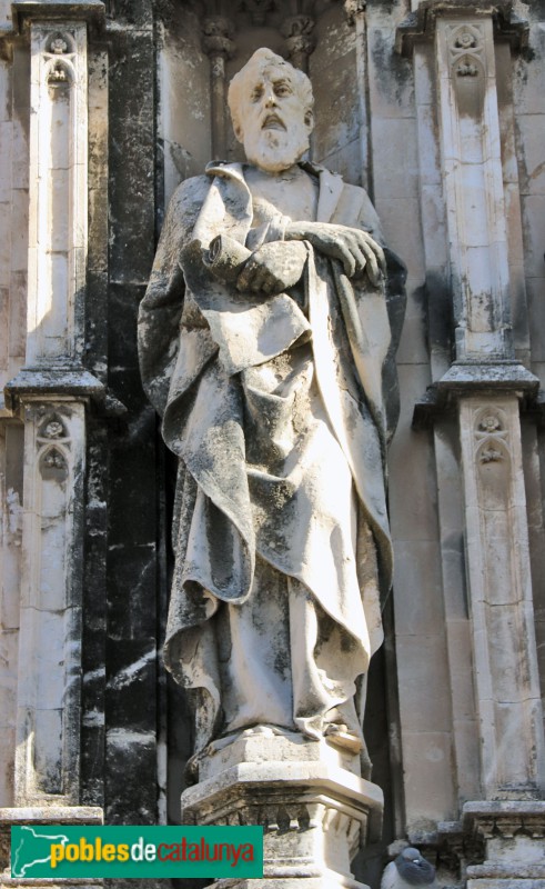 Vilafranca del Penedès - Basílica de Santa Maria. Portada. Sant Joan Evangelista (Foto: Albert Esteves, 2023) Vilafranca del Penedès - Basílica de Santa Maria. Portada. Sant Joan Evangelista