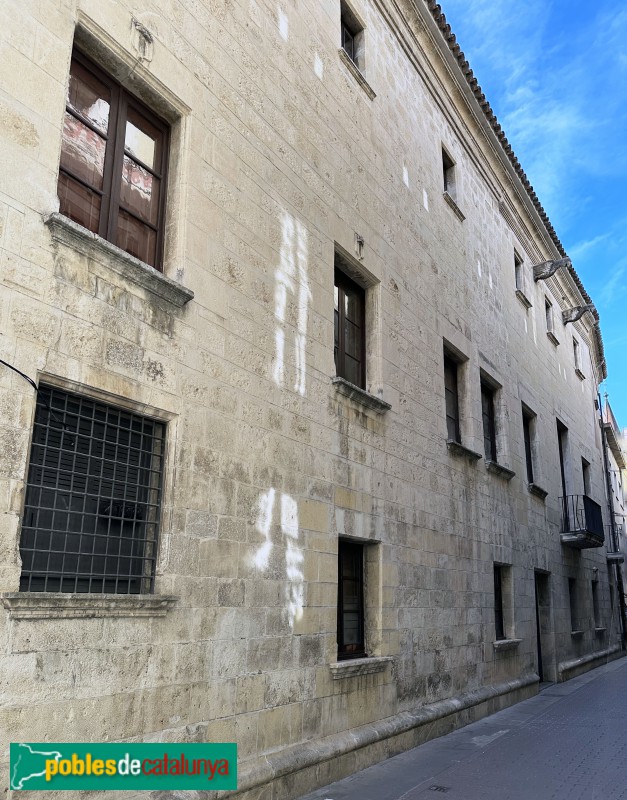 Vilafranca del Penedès - Casa de la Vila. Façana lateral