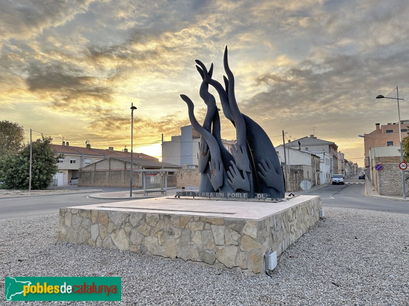 Santa Bàrbara - Escultura <i>De la Terra un Poble</i>