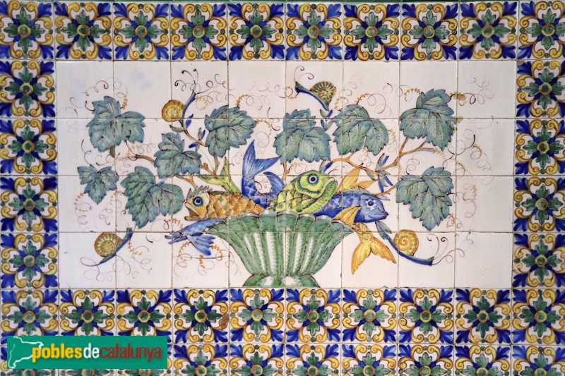 Barcelona - Casa de l'Ardiaca. Mosaics noucentistes