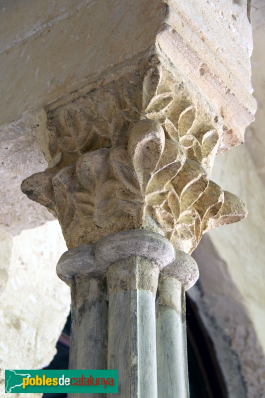 Vilafranca del Penedès - Claustre de Sant Francesc. Capitell