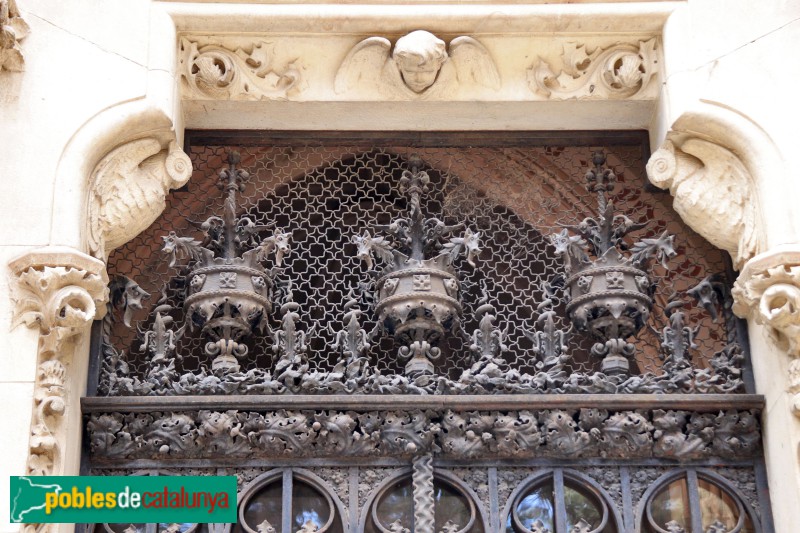 Vilafranca del Penedès - Cementiri. Panteó Antoni Jané (Foto: Albert Esteves, 2024) Vilafranca del Penedès - Cementiri. Panteó Antoni Jané