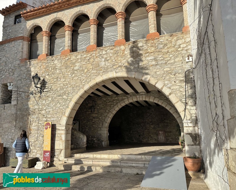 Ulldecona - Ermita de la Pietat, Cos d'enllaç entre l'església i l'hostatgeria