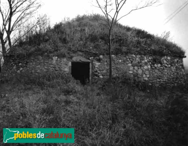 Lliçà de Vall - Pous de glaç de Can Gurri, abans de la restauració