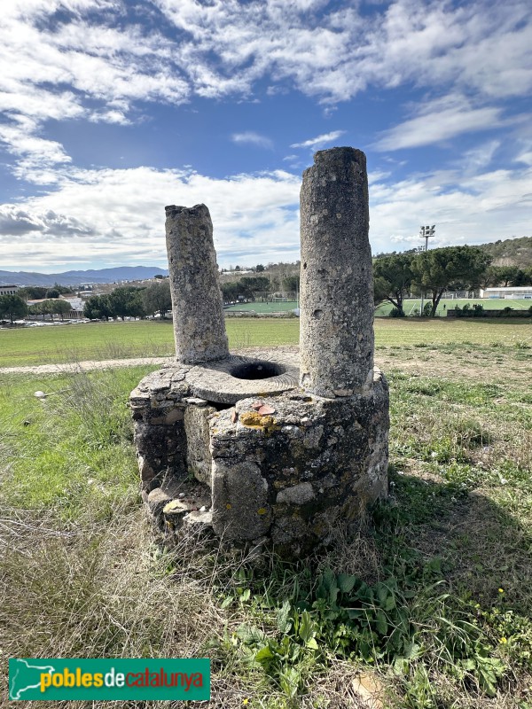 Lliçà de Vall - Ca n'Oliveres Vell. Pou