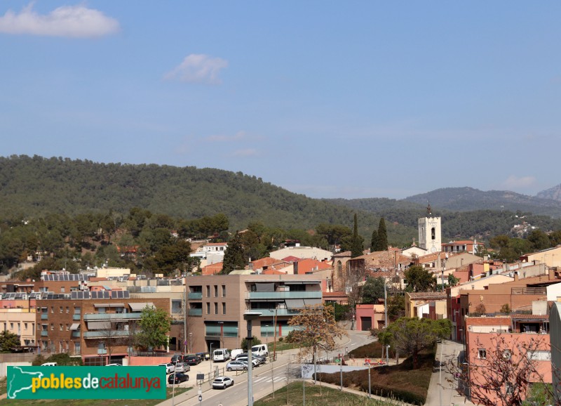 Viladecavalls - Panoràmica de Viladecavalls i l'església